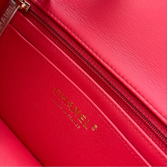 NWT 🖤 CHANEL 24S Red Lambskin Mini Classic Flap Bag - Picture 11 of 16